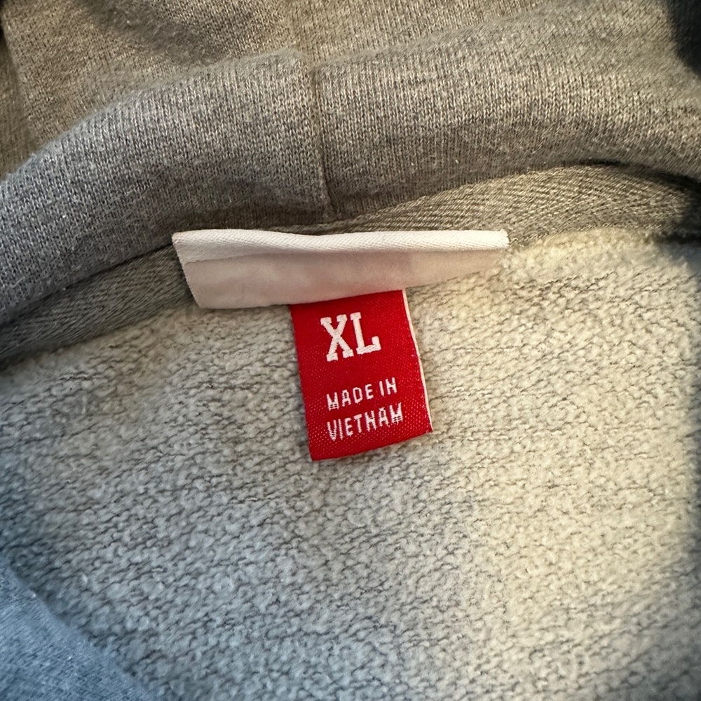 Mitchell & Ness Gray and White Sweater We The North - Picture 5 of 5